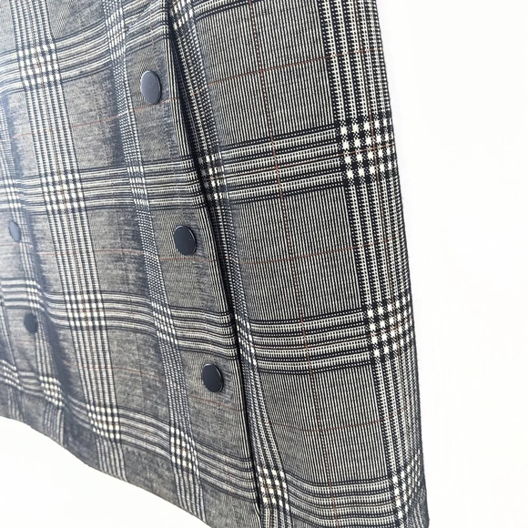 Women's Apt. 9® Sleeveless Button Accent Sheath Dress - Picture 3 of 9